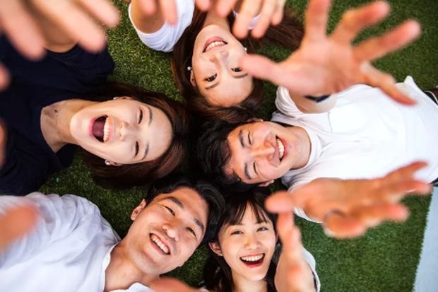 個(gè)人非常熱衷護(hù)膚，美妝，類的工作 ，想知道大學(xué)學(xué)哪些專業(yè)可以對(duì)口從事